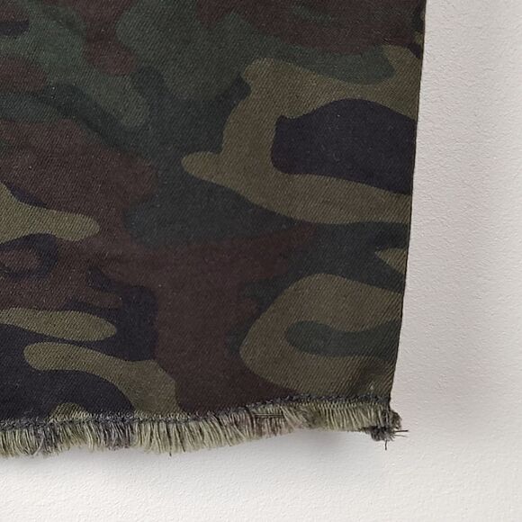 Sanctuary Camo Asymmetrical Frayed Hem Mini Skirt Size 28 - Picture 6 of 13